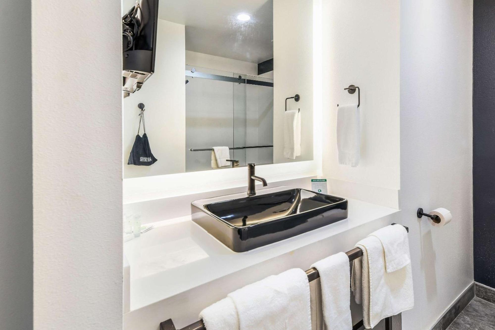 Hy-Lo Hotel, Ascend Hotel Collection Calera Экстерьер фото