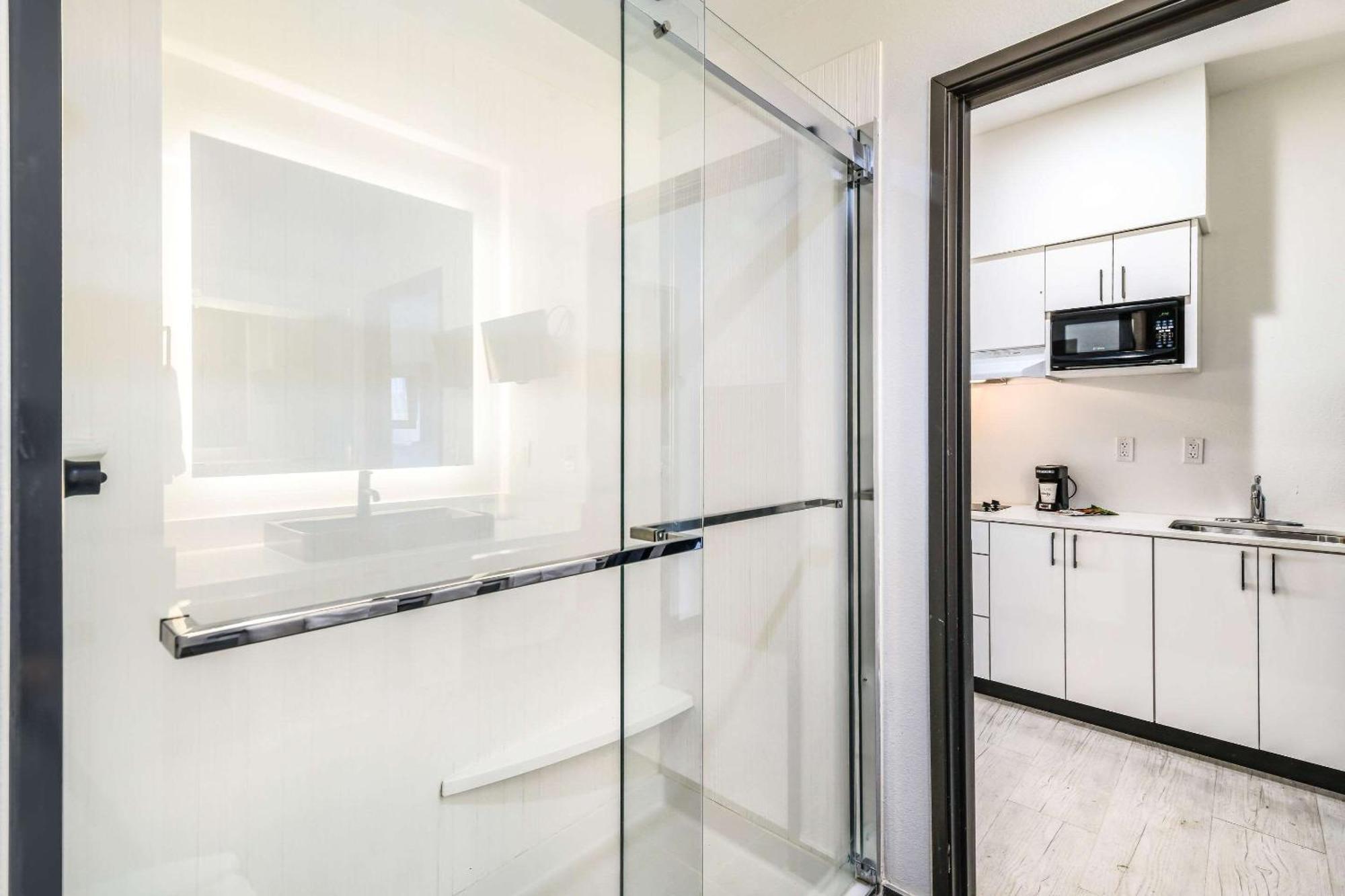 Hy-Lo Hotel, Ascend Hotel Collection Calera Экстерьер фото